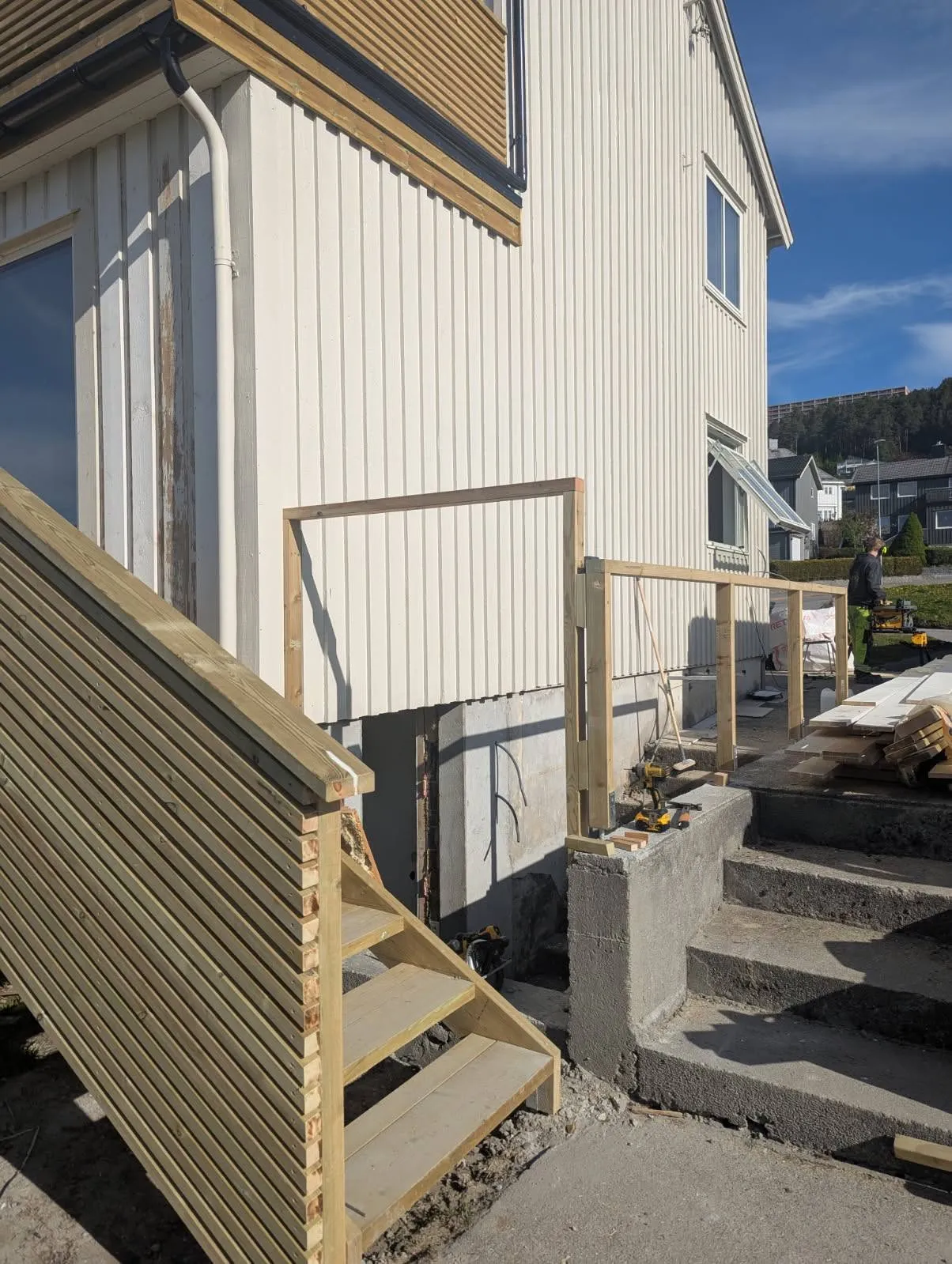 Spileskjerm ved inngang